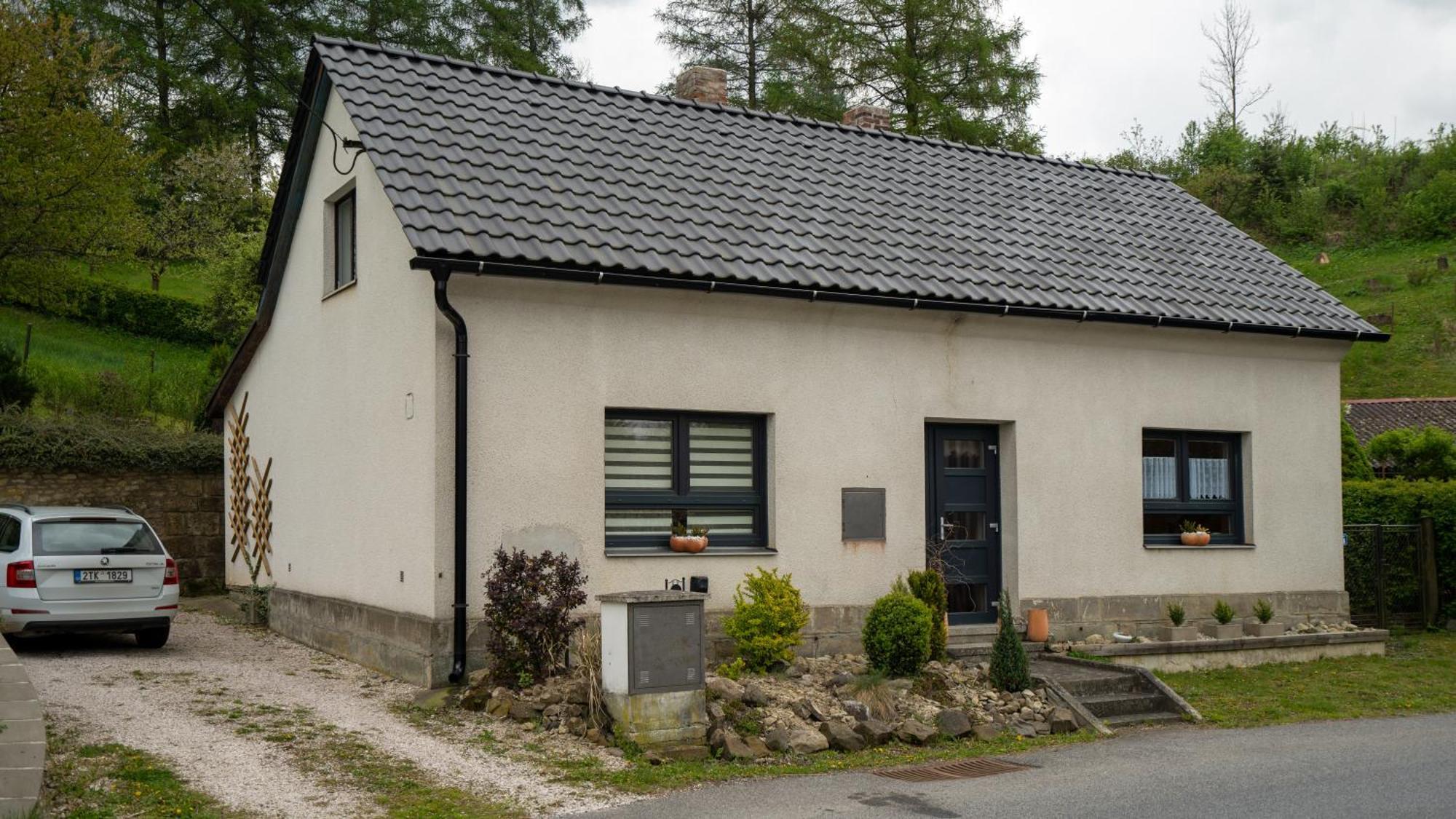 Chalupa Ema Nikol Rovensko pod Troskami Exterior foto